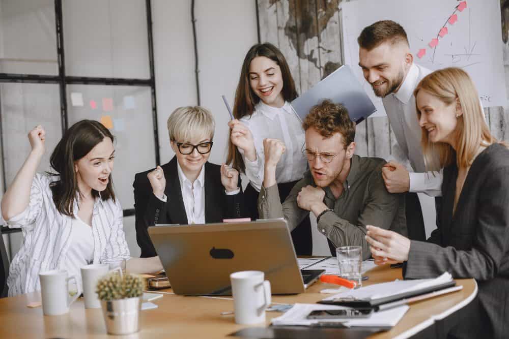 LIDERAZGO,TRABAJO EN EQUIPO Y COMUNICACIÓN EFECTIVA 